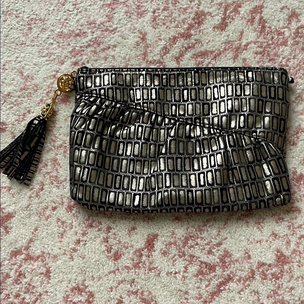 Pinky Black and Gold Clutch